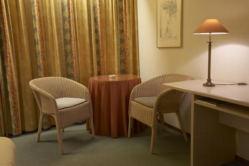 Hotel Heer Hugo ヘーアフホワールト 部屋 写真